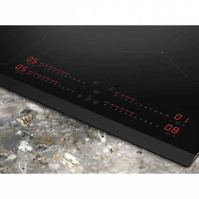 Варочная поверхность Electrolux EIS62453 черный Варочная поверхность Electrolux EIS62453 черный