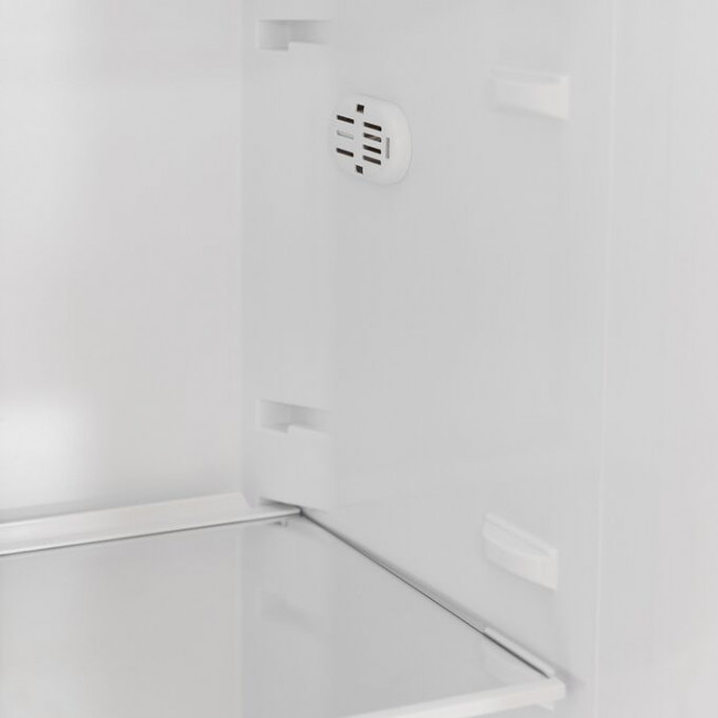 Встраиваемый холодильник SCANDILUX RBI303EZ