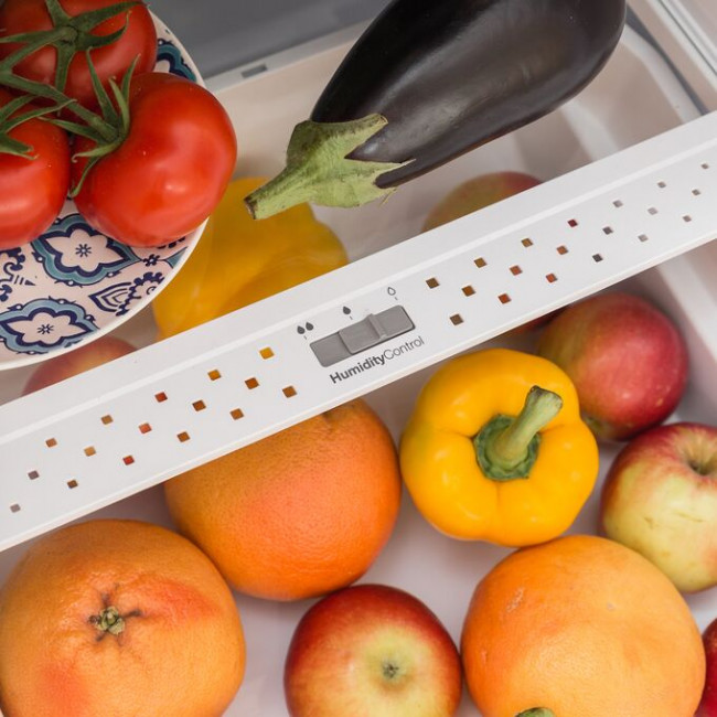 Встраиваемый холодильник SCANDILUX RBI303EZ