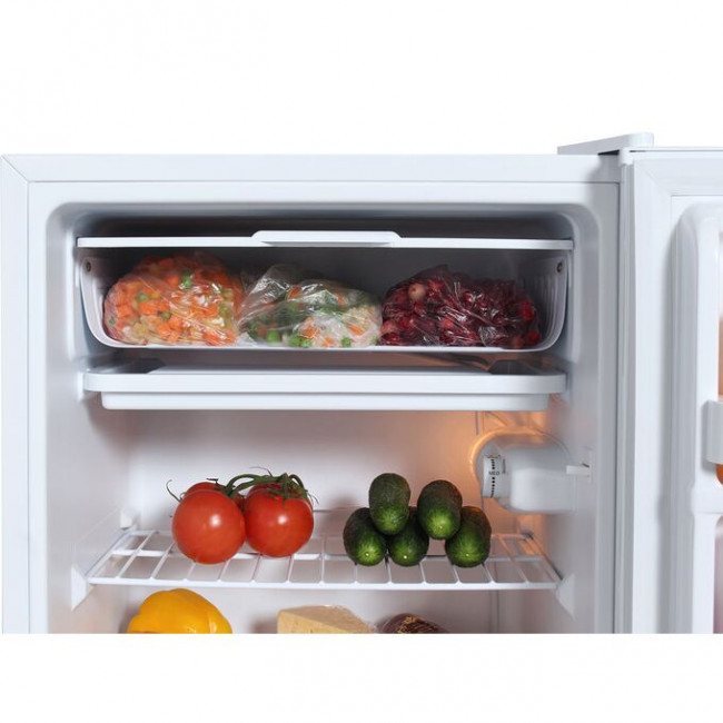 Холодильник Hyundai CO1003 белый 85x47.2x45см (однокамерный) Холодильник Hyundai CO1003 белый 85x47.2x45см (однокамерный)