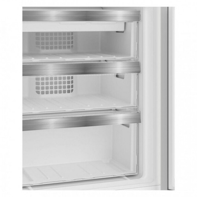 Встраиваемый холодильник HOTPOINT HBH 18 белый