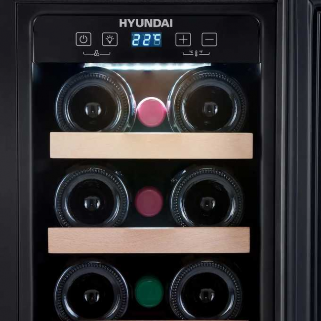 Винный шкаф Hyundai HBWC 0831 SU, вместимость: 20 бутылок, 56л, 82см, черный Винный шкаф Hyundai HBWC 0831 SU, вместимость: 20 бутылок, 56л, 82см, черный