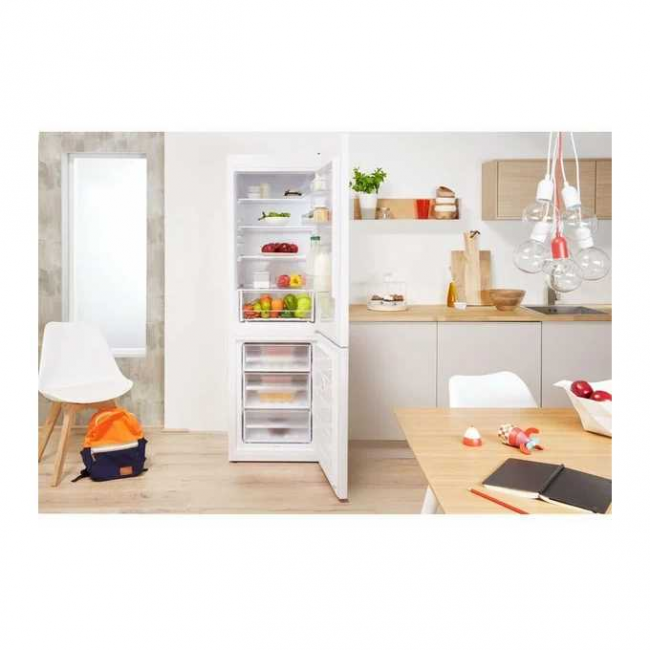 Холодильник Indesit ES 16 A белый