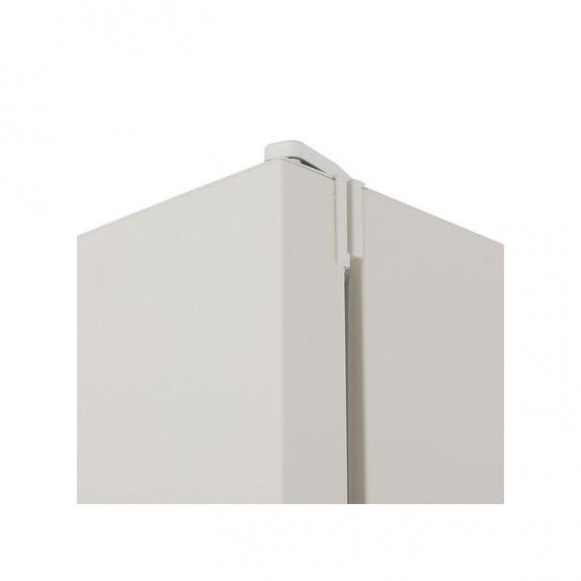 Холодильник Indesit ITR 4200 E Холодильник Indesit ITR 4200 E