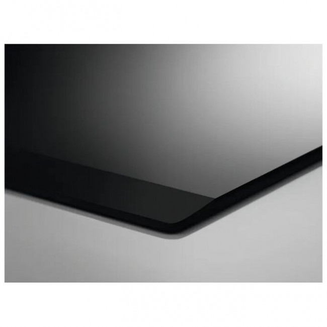 Варочная поверхность Electrolux EHF6232FOK черный